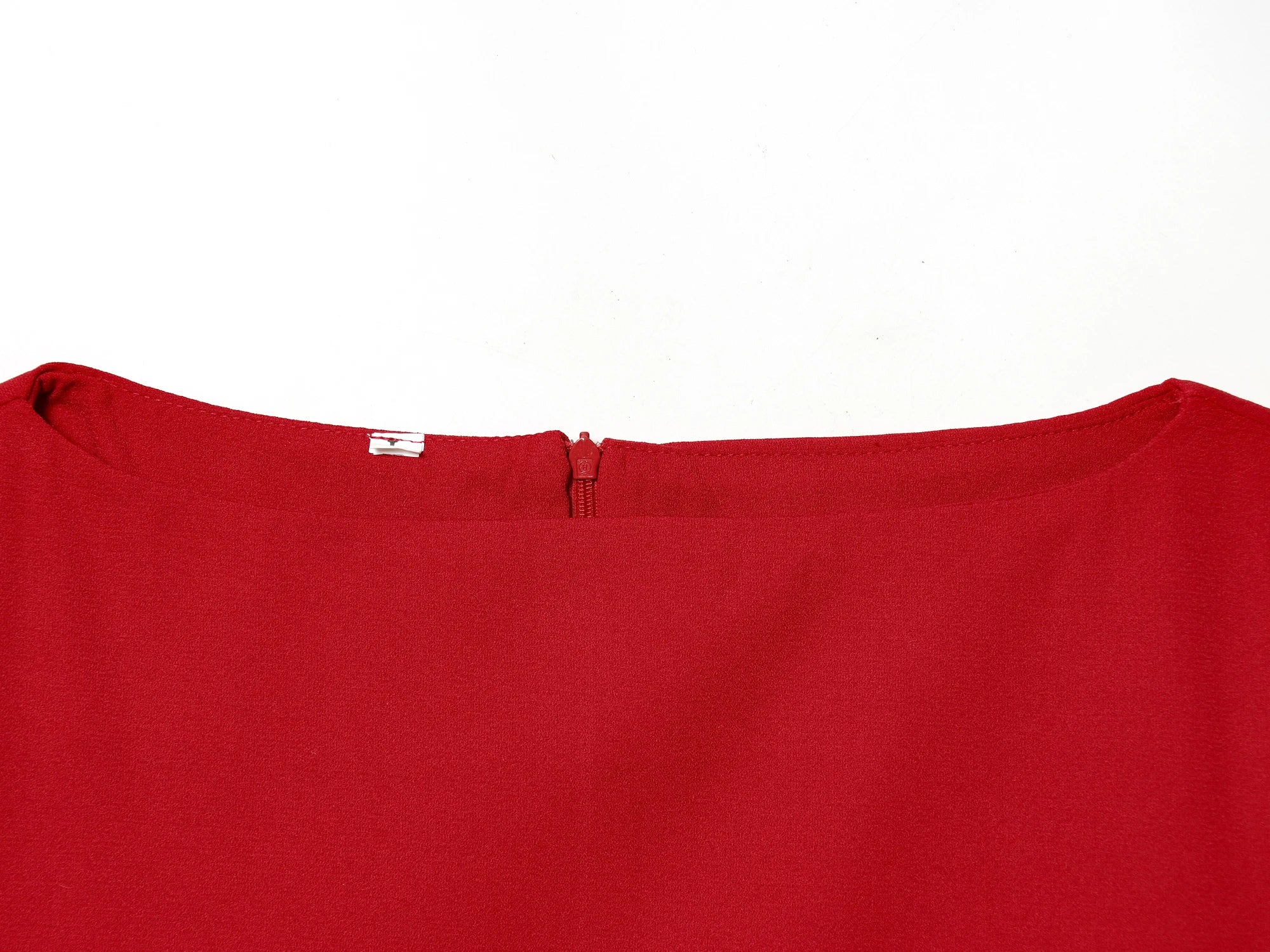 The Puff Moment — O-Neck Short Puff Open-Side Sleeve Top